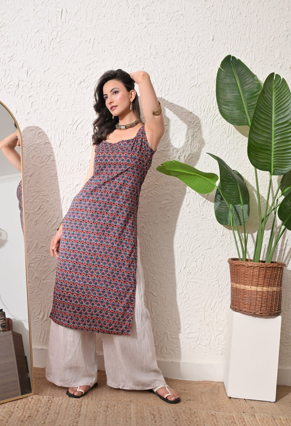 Retro Rhythm Drip Kurta Alternate