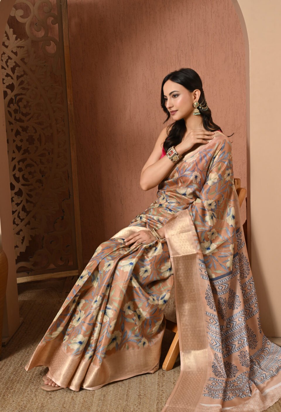 The "It-Girl" Floral Pallu-Slay Saree