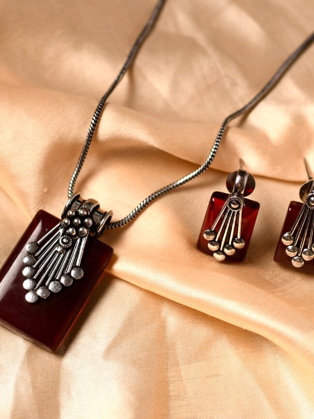 Laari's Complimentary  Cherry Drip Set